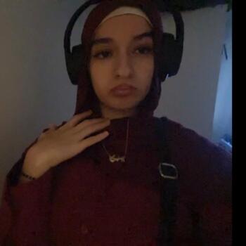 Babysitter in London: Ouiam