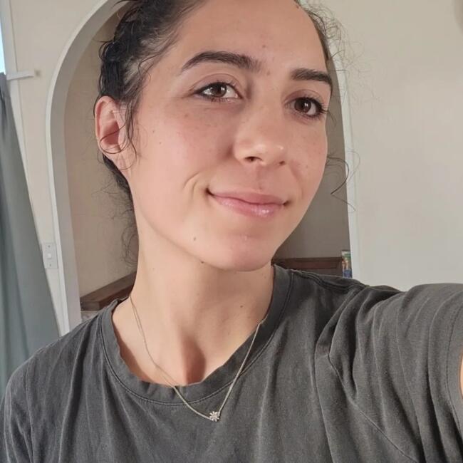 Babysitter in Sydney: Jade