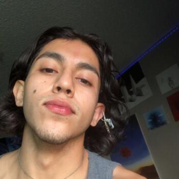 Nanny in Santa Ana: Fabian