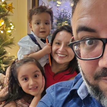 Trabajo para niñera en Estación Colina: trabajo de niñera Sebastián Q