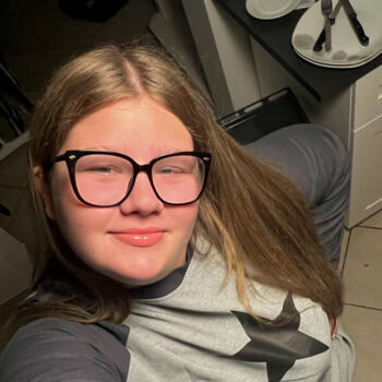 Babysitter in Mouy: Emmie