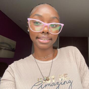 Babysitter in Guimarães: Flor Costa