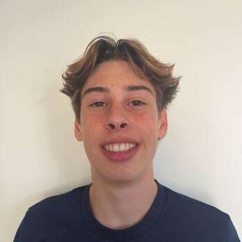 Babysitter in Paris: Timothee