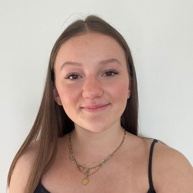 Babysitter in Pleudihen-sur-Rance: Elisa