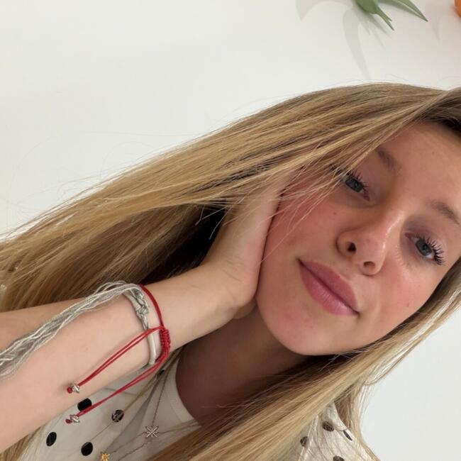 Babysitter in Fécamp: Anyssa