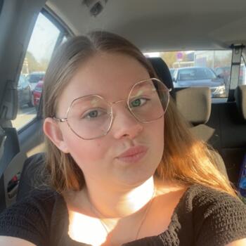 Babysitter in Pitgam: Eloïse