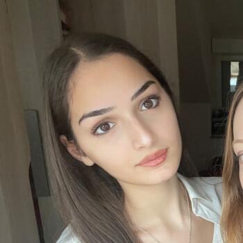 Baby-sitter Pontivy: Megi