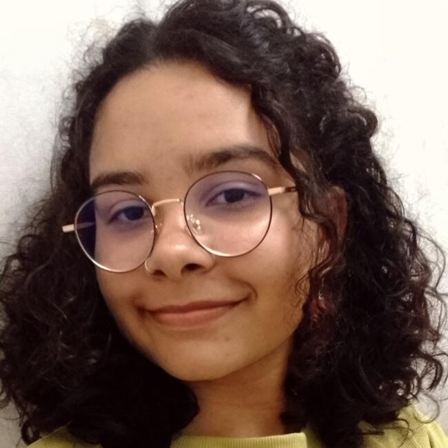 Babá em Niterói: Deborah