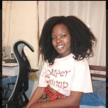 Babysitter em Penafiel: Sintia