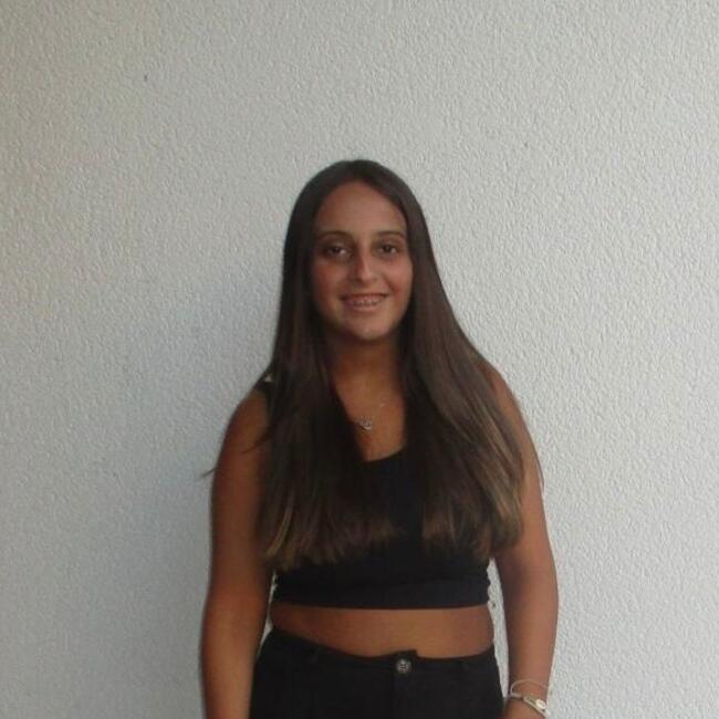 Babysitter in Guimarães: Mara