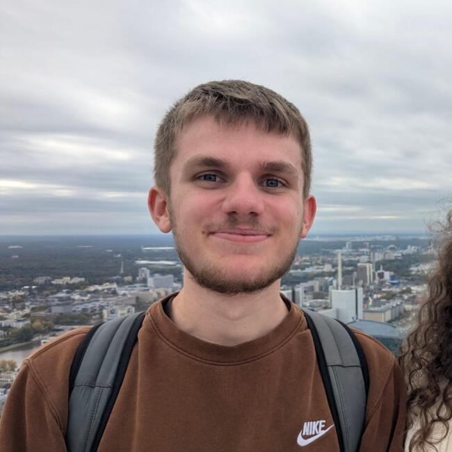 Babysitter in Caen: Valentin