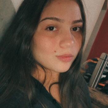 Babá em Joinville: Julia