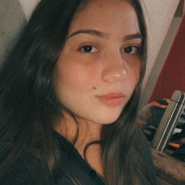 Babá em Joinville: Julia