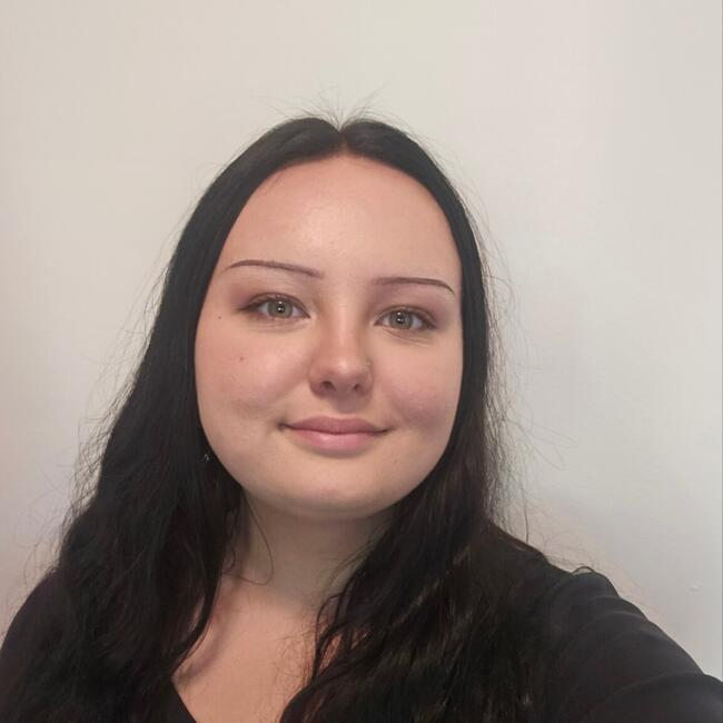 Baby-sitter in Victoria: Jennifer