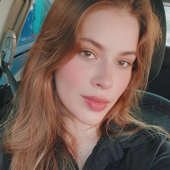 Babysitter in Florianópolis: GIOVANNA