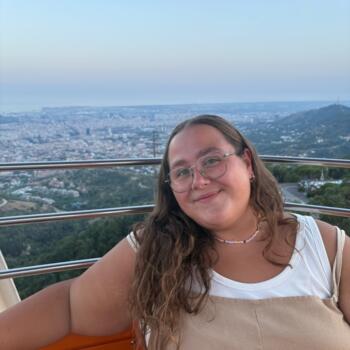Babysitter in Santa Coloma de Gramenet: Irene