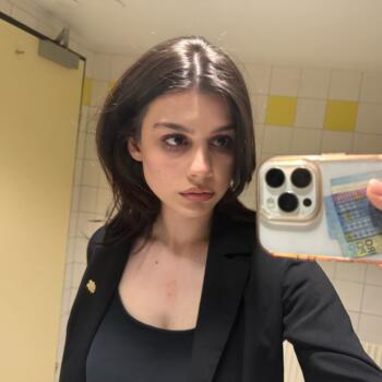 Babysitter Wien: Hana