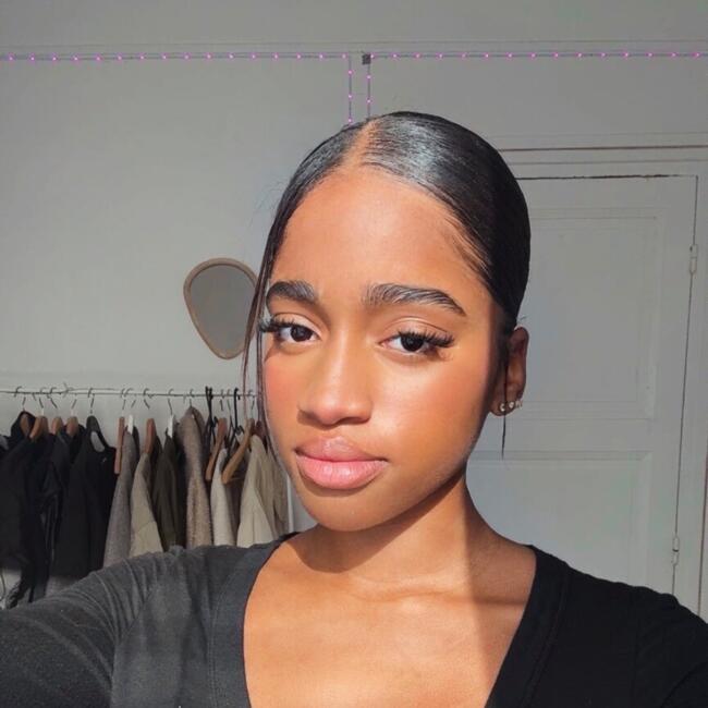 Babysitter in Noisy-le-Sec: Saya