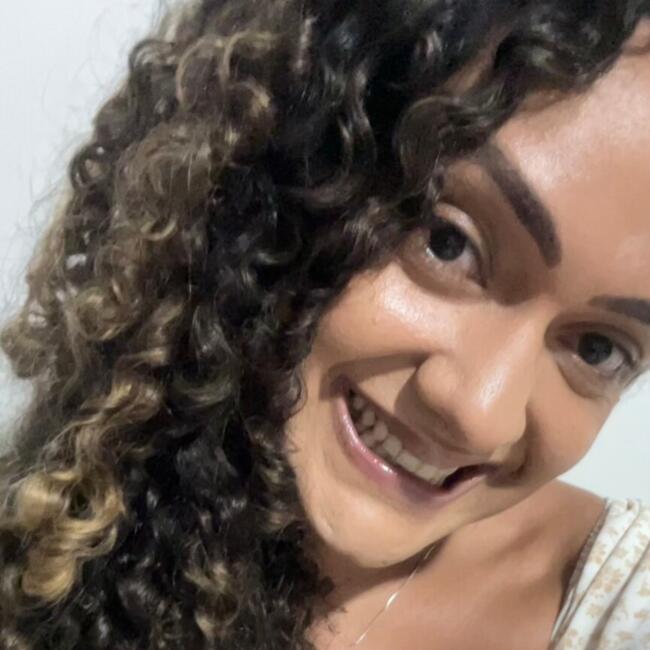 Babá em Anápolis: Taís Almeida