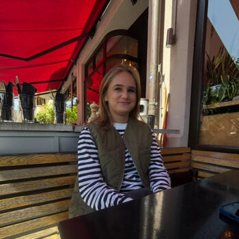 Babysitter a Küsnacht: Valérie