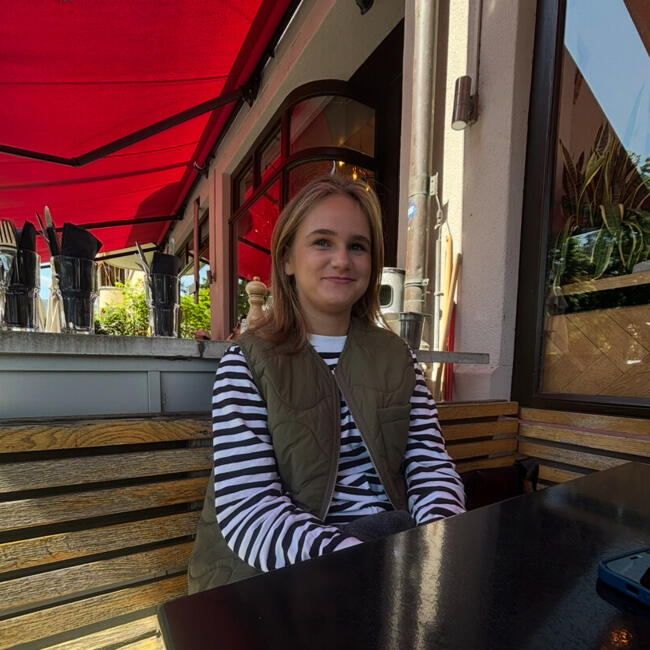 Babysitter a Küsnacht: Valérie