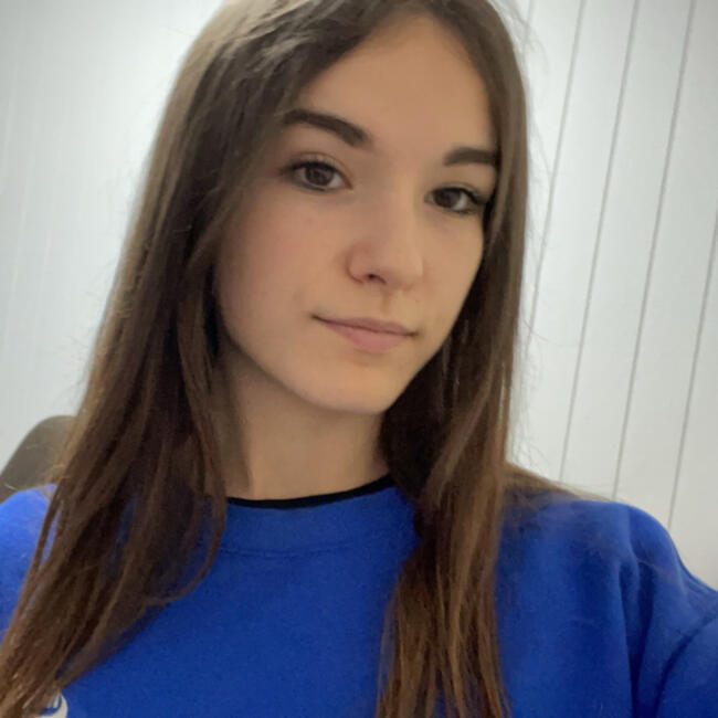 Babysitter in Longfossé: Alyssa