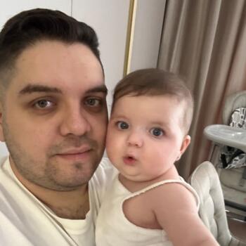 Babysitting job in Bragadiru: babysitting job Eduard