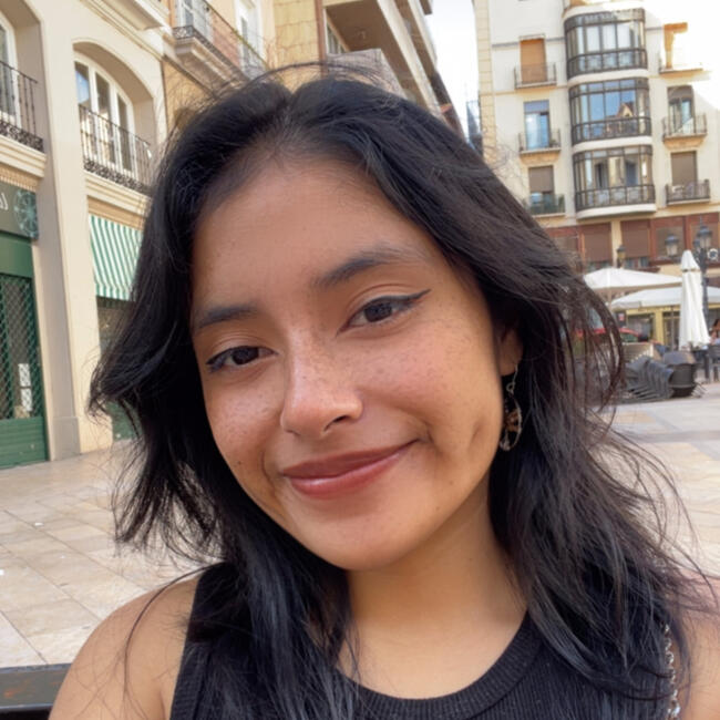 Canguro en Zaragoza: Ariana