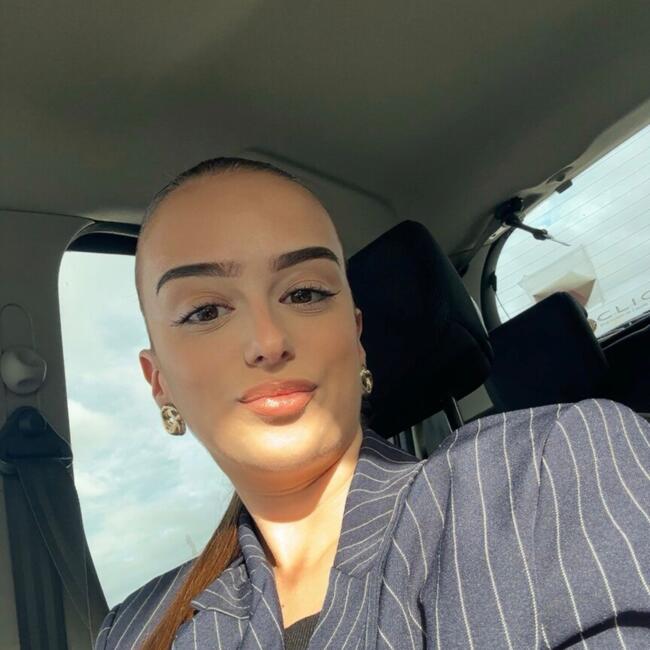 Babysitter in Rennes: Emma