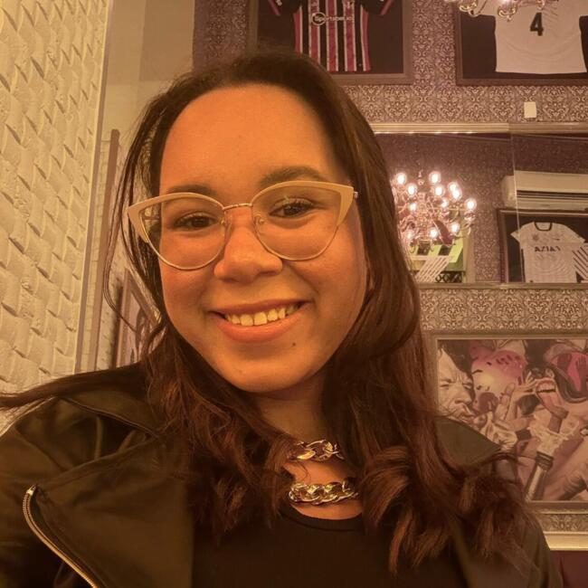 Babá em Taubaté: Verônica