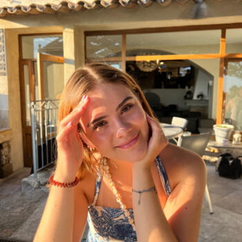 Babysitter in Fréjus: Ursula