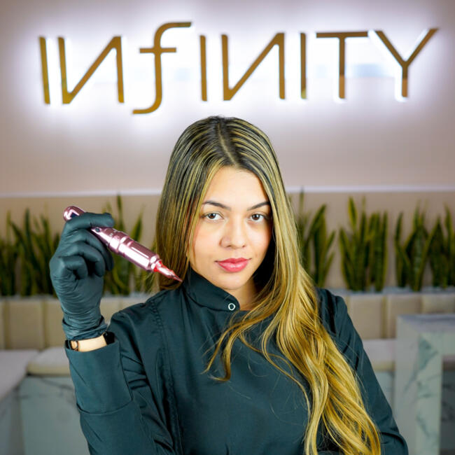 Niñera en Cartago: Karen