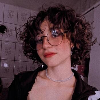 Babysitter in Diadema: Jennifer