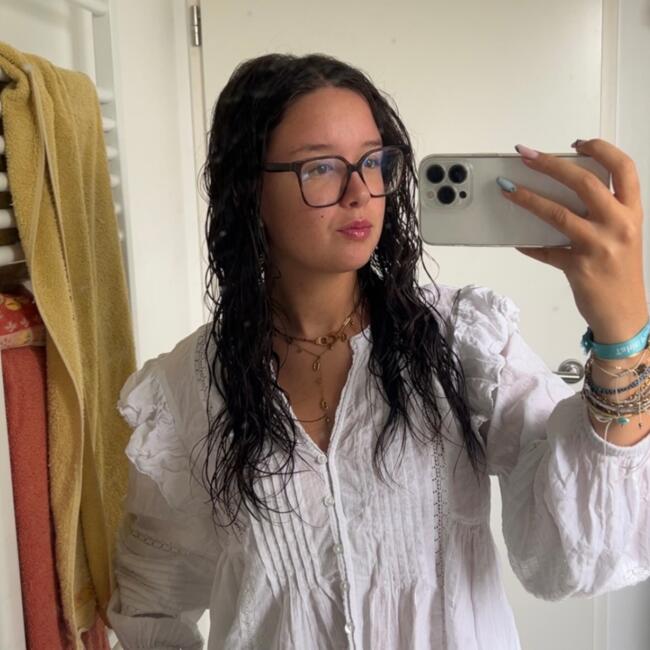 Babysitter in Le Relecq-Kerhuon: Clémence