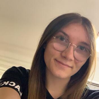 Babysitter in Sormery: Cylia