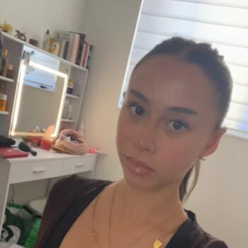 Babysitter in Sydney: Freya