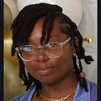 Babysitter in Lehigh Acres: Lorie