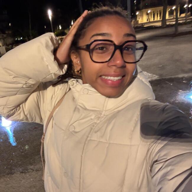 Babysitter in Montpellier: Thaïs