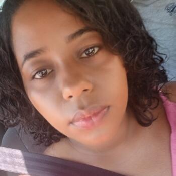 Babá São José dos Pinhais: Tailana