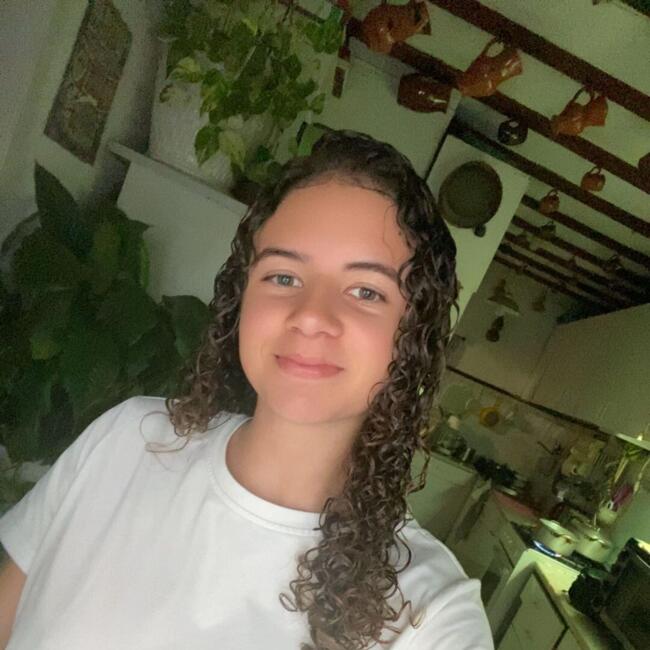 Babysitter em São Domingos de Rana: Laureana