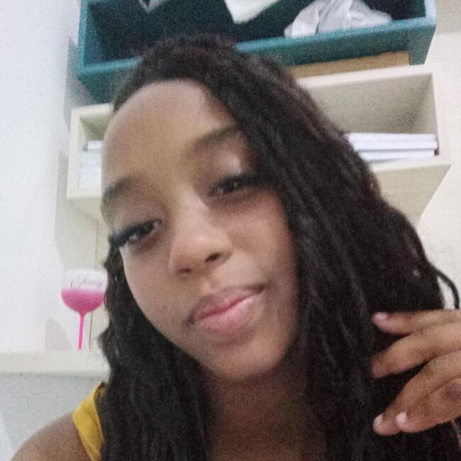 Babysitter in Governador Valadares: Jennifer