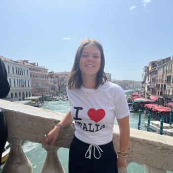 Nanny in Toulouse: Tessa