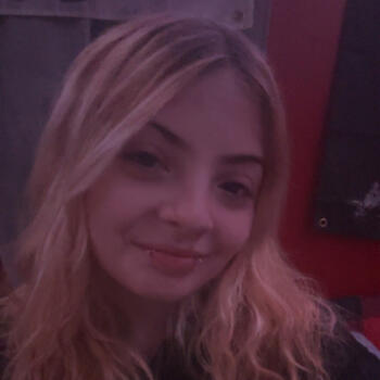 Babysitter in Elkin: Anasheia