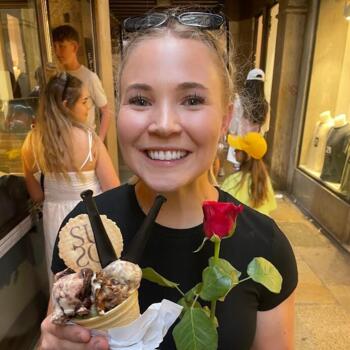 Babysitter in Hervey Bay: Ali