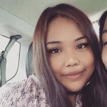 Babysitter in Singapore: Nur