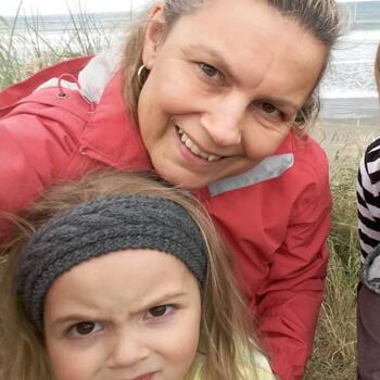 Trabalho de babysitting em Rangiora: Trabalho de babysitting Natalie