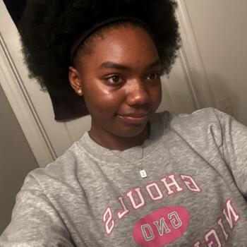 Babysitter in West Palm Beach: Sadeara