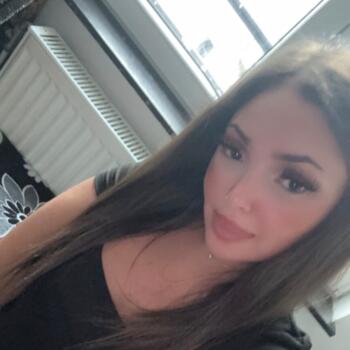 Babysitter in Saint-Josse-ten-Noode/Sint-Joost-ten-Node: Ilham