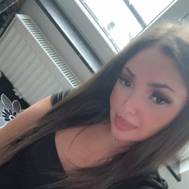 Babysitter in Saint-Josse-ten-Noode/Sint-Joost-ten-Node: Ilham