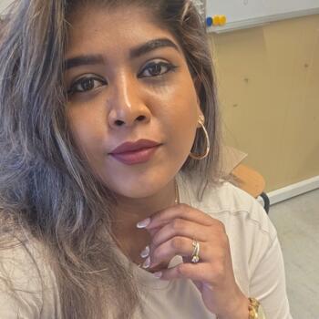 Babysitter in Dronten: Priya